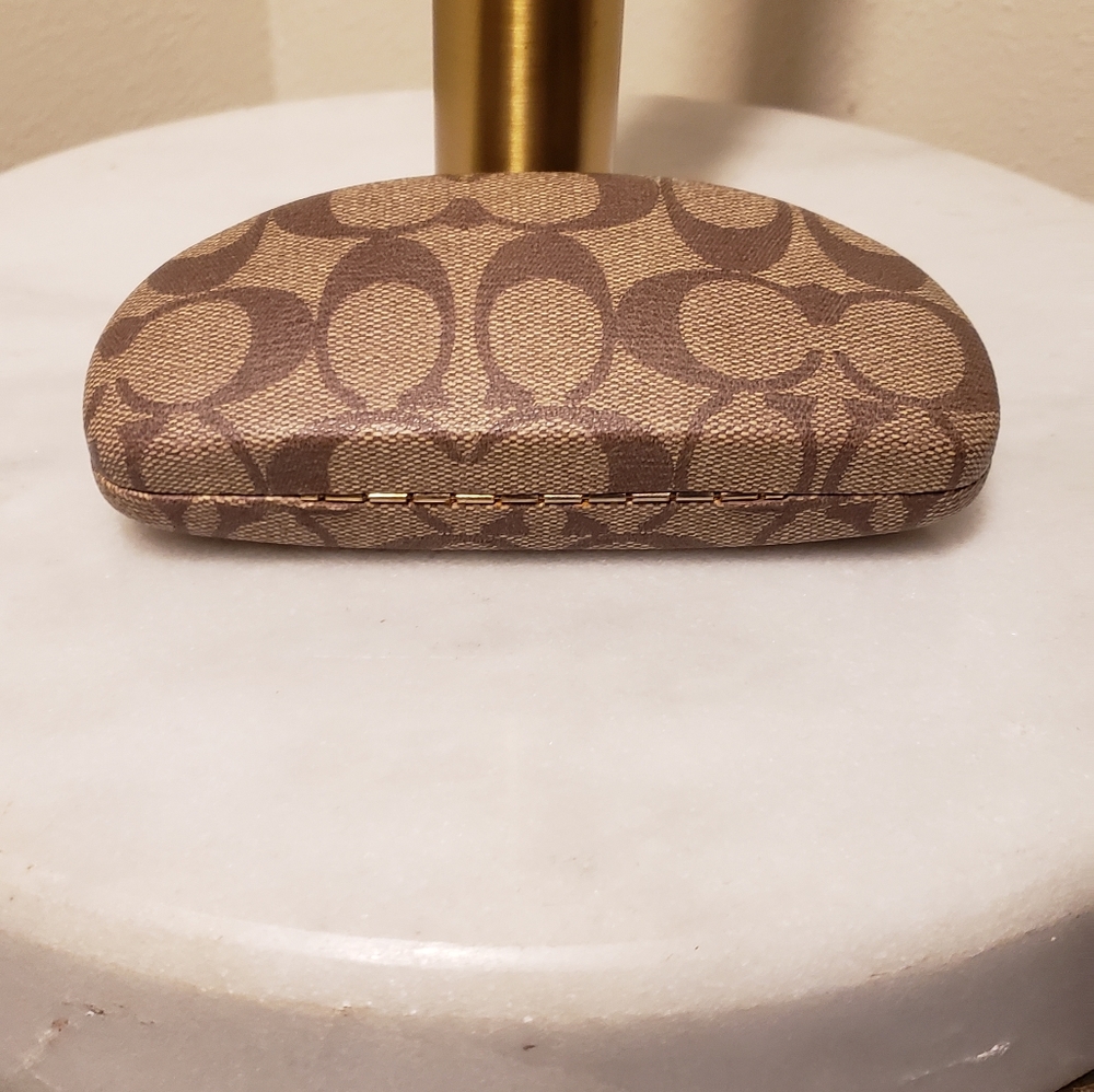 Coach sunglasses case - Picture 2 of 3